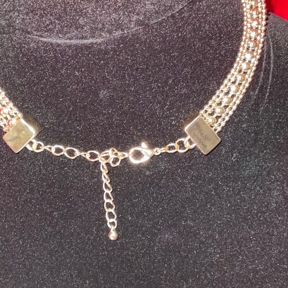 Elegant, goldtone, adjustable choker/collar.  No maker’s mark. - Picture 6 of 6
